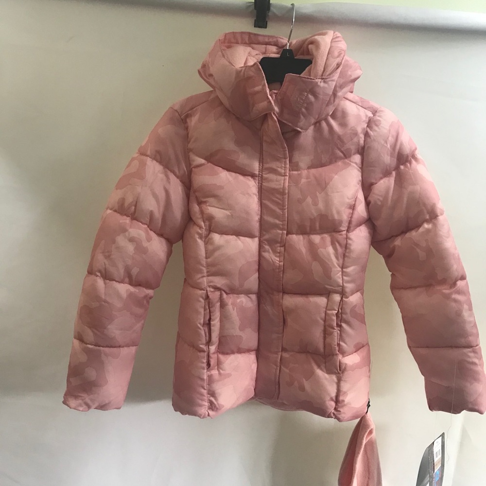 NWT CB ❄️⛄️Warm trendy camo print puffer - Picture 12 of 16